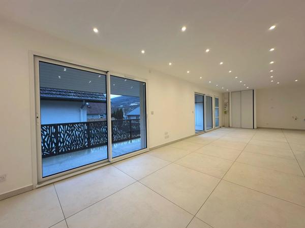 VENTE – APPARTEMENT T4 DE STANDING – GRÉSY-SUR-AIX 108,72 m² – Traversant Nord/Sud – 2ème et dernier étage