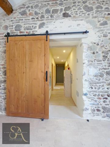 Domaine à vendre (Aude) – vue sur les Pyrénées – autonomie rare