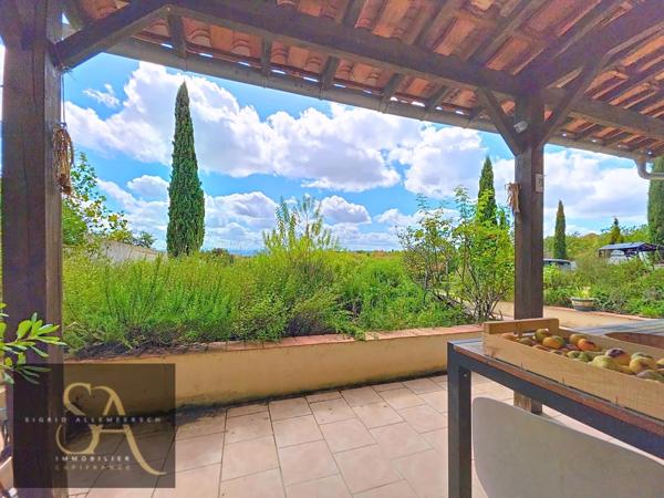 Domaine à vendre (Aude) – vue sur les Pyrénées – autonomie rare