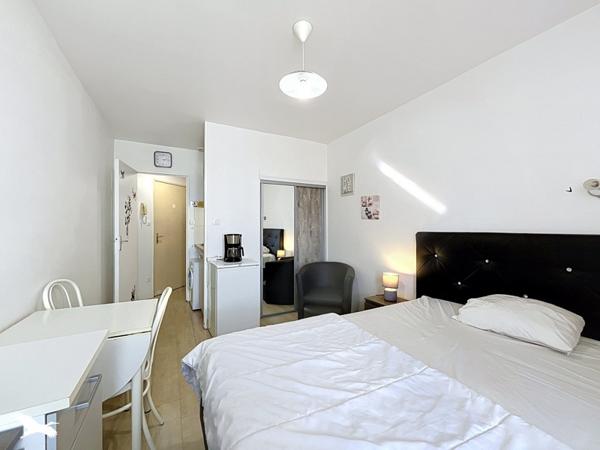 Appartement 85 000 € Rochefort 1 pièce 17 m² DPE C