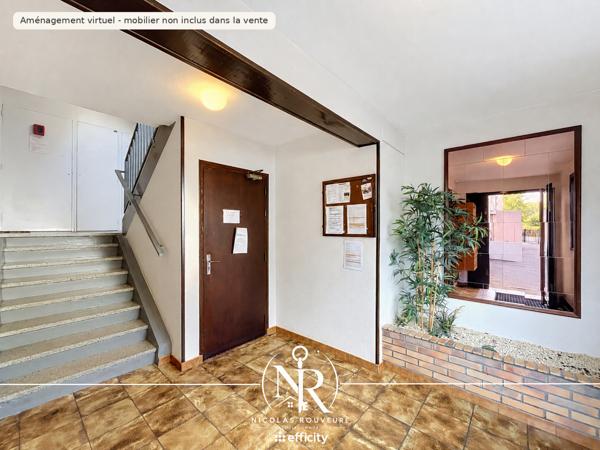 Appartement
         4 pièces
        - 79 m² Exclusivité 170 000 € *