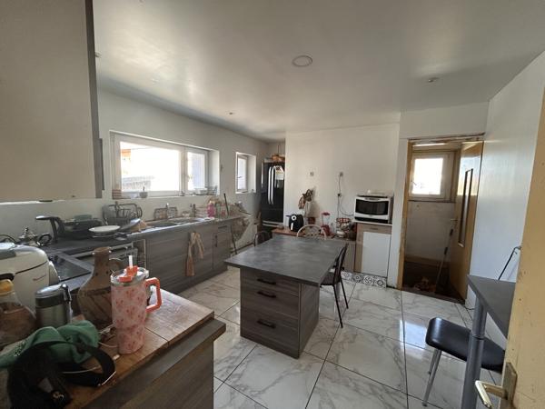 Maison de plain-pied, 6 pièces, 124 m2, sur 4,84 ares à Cernay (68700) 275 000 € H.A.I.*