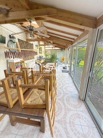 Villa économe avec véranda et grand garage
