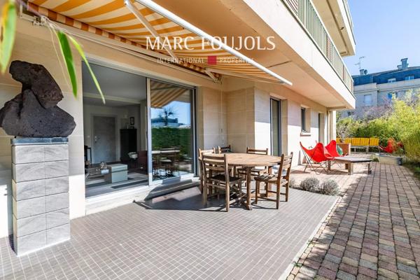 Chantilly centre ville 2 chambres terrasse