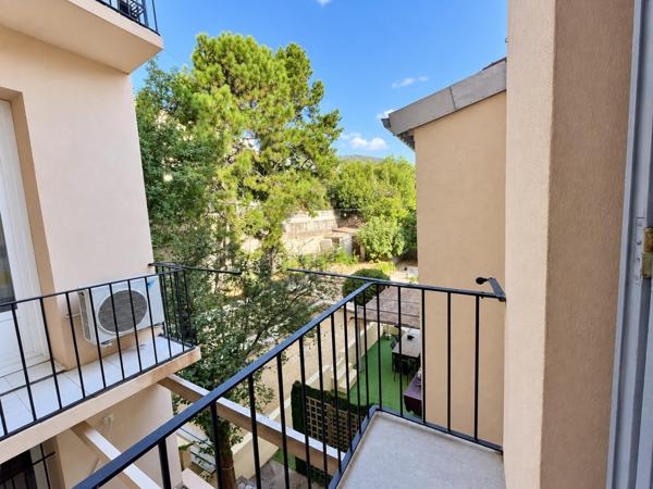 BASTIA CENTRE-VILLE – T1 BIS DE 30 M² AVEC TERRASSE – 119 900 €
