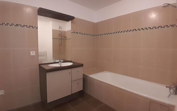 Appartement à louer    3 pièces •  Melun