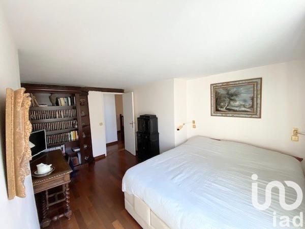 Triplex 6 pièces de 159 m² à Châtillon (92320)