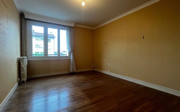 Appartement à vendre    4 pièces • 99,76 m2 Limoges