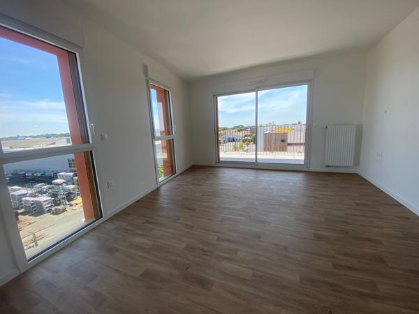 Appartement à louer Clisson : 4 pièces, 84m² avec 3 chambre(s) à 1 030€ - AJP Immobilier Clisson