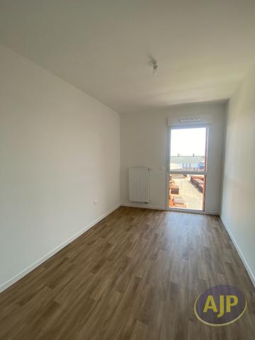 Appartement à louer Clisson : 4 pièces, 84m² avec 3 chambre(s) à 1 030€ - AJP Immobilier Clisson