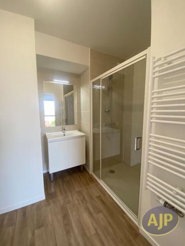 Appartement à louer Clisson : 4 pièces, 84m² avec 3 chambre(s) à 1 030€ - AJP Immobilier Clisson