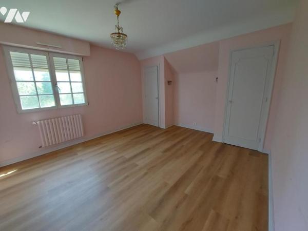 MAISON 194M2 SUR UNE PARCELLE DE 1474M² 
