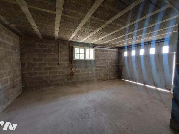 MAISON 194M2 SUR UNE PARCELLE DE 1474M² 