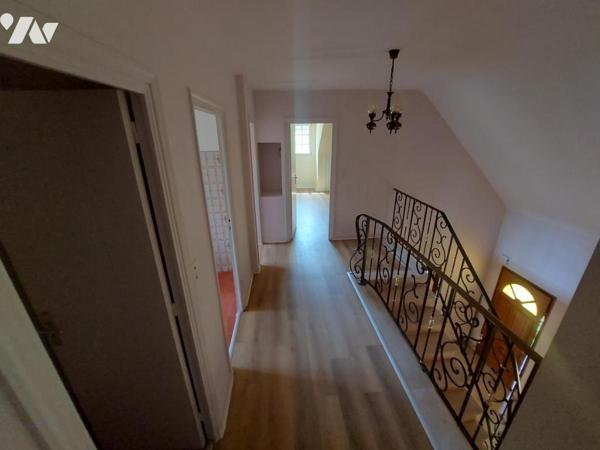 MAISON 194M2 SUR UNE PARCELLE DE 1474M² 