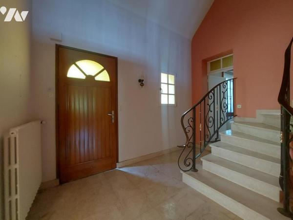 MAISON 194M2 SUR UNE PARCELLE DE 1474M² 