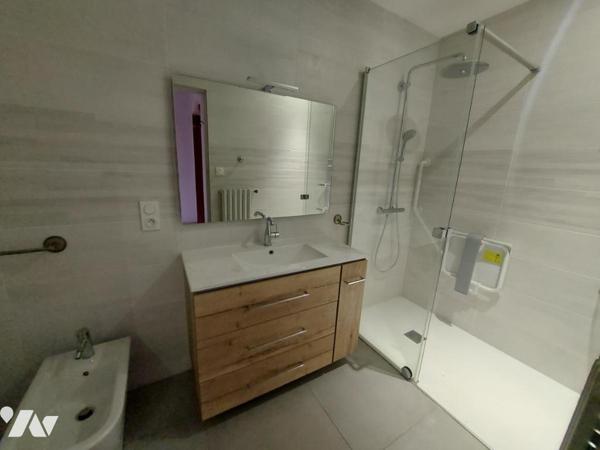 MAISON 194M2 SUR UNE PARCELLE DE 1474M² 
