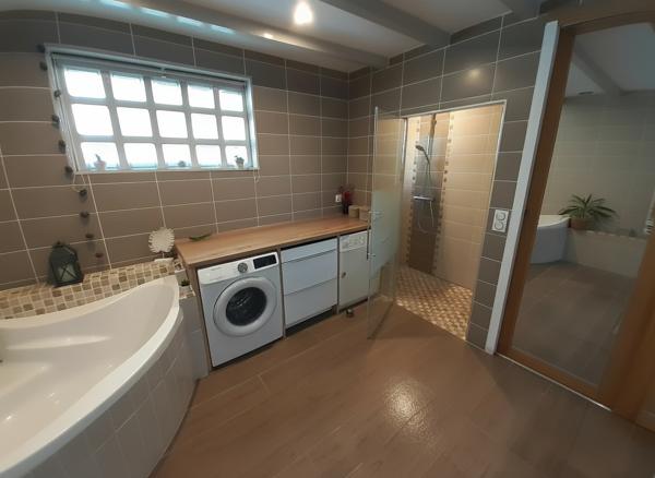 Maison de plain-pied avec dépendance et piscine de 140 m² - Quartier recherché à Mont-de-Marsan