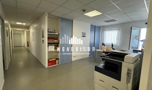 A LOUER : BUREAUX D'ENVIRON 124 M² AVEC TROIS STATIONNEMENTS - GARE SUD
