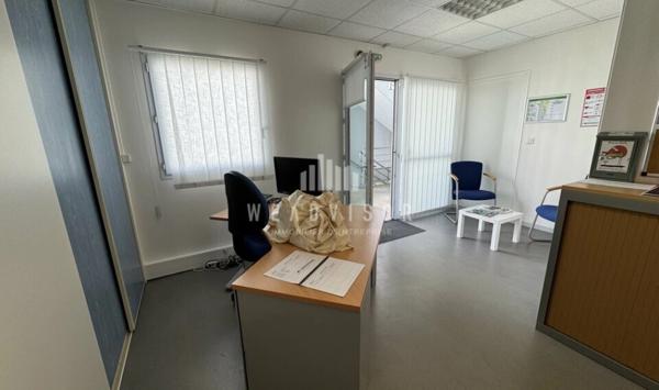 A LOUER : BUREAUX D'ENVIRON 124 M² AVEC TROIS STATIONNEMENTS - GARE SUD