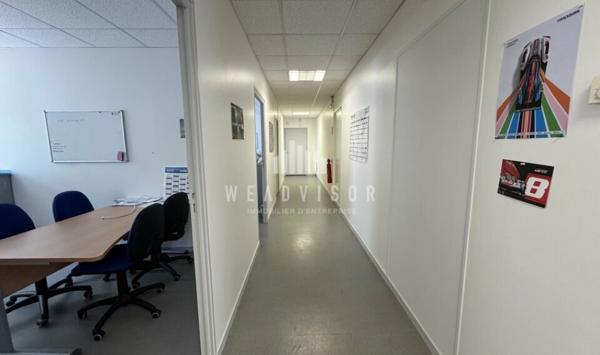 A LOUER : BUREAUX D'ENVIRON 124 M² AVEC TROIS STATIONNEMENTS - GARE SUD