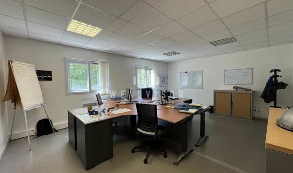 A LOUER : BUREAUX D'ENVIRON 124 M² AVEC TROIS STATIONNEMENTS - GARE SUD