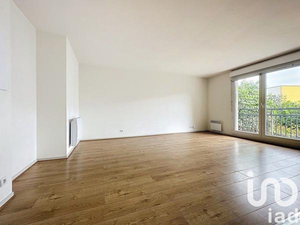 Appartement 2 pièces de 48 m² à Sainte-Geneviève-des-Bois (91700)