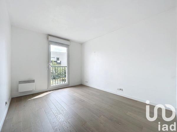 Appartement 2 pièces de 48 m² à Sainte-Geneviève-des-Bois (91700)