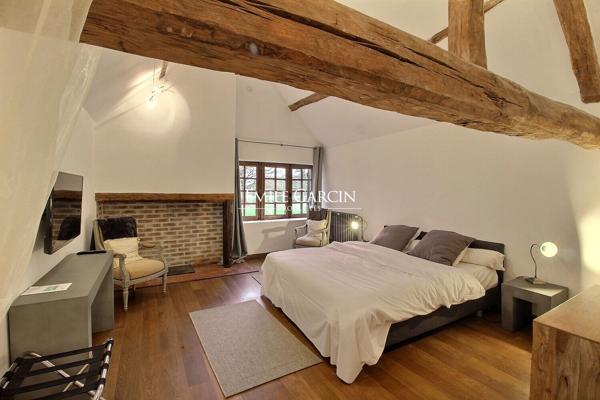 A VENDRE- Saint Sauveur en Puisaye - Bourgogne - 89-  Hameau 6 longères 17 ch-Idéal projet touristique- Hameau-18 ch avec piscine et spa sur parc de 7ha.
