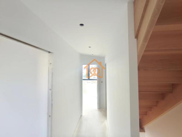 À Geispolsheim Village : Appartement avec garage, parking cave intégrale et un are de terrain