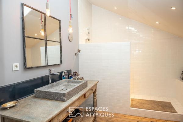 Maison bourgeoise avec piscine et jardin paysager en centre ville