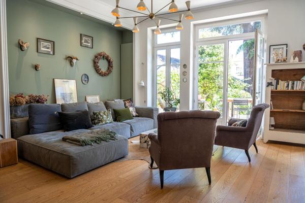 Maison bourgeoise avec piscine et jardin paysager en centre ville