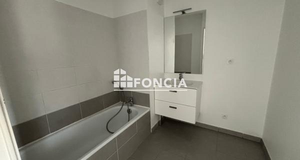 À vendre Appartement 3 pièces 62.8 m² - Décines-charpieu 69150