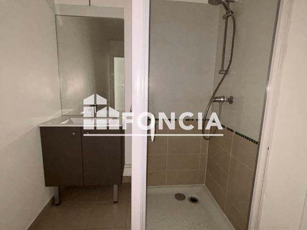 Location Appartement 2 pièces 45.42 m² - 177 RUE DU PAS NOTRE DAME Tours 37100