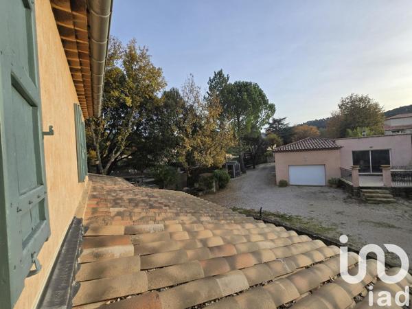 Maison traditionnelle 5 pièces de 250 m² à Peyrolles-en-Provence (13860)