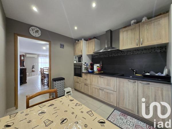 Maison traditionnelle 5 pièces de 250 m² à Peyrolles-en-Provence (13860)