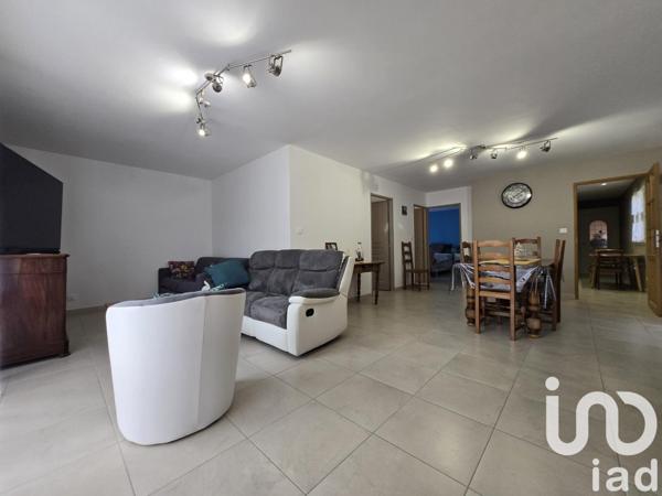 Maison traditionnelle 5 pièces de 250 m² à Peyrolles-en-Provence (13860)