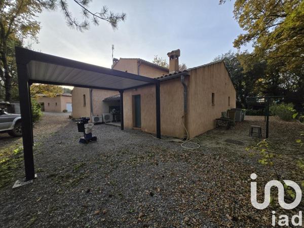 Maison traditionnelle 5 pièces de 250 m² à Peyrolles-en-Provence (13860)