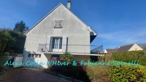 Pavillon sur sous sol, semi-plain pieds, quartier recherché