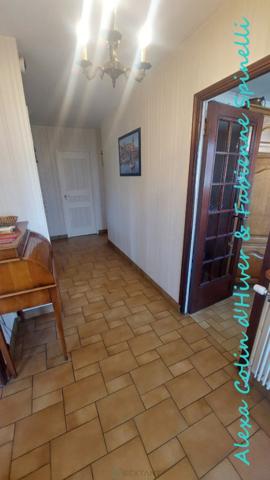 Pavillon sur sous sol, semi-plain pieds, quartier recherché