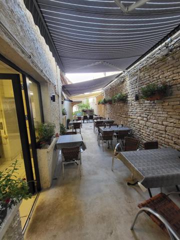 RESTAURANT AVEC TERRASSE