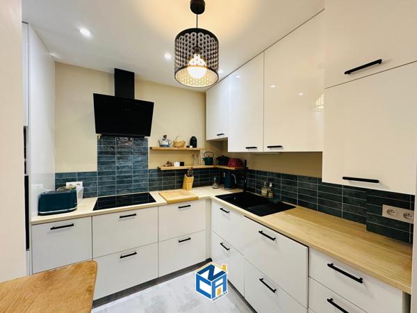 APPARTEMENT TYPE 5 AVEC 3 CHAMBRES, BUREAU ET PLACE DE PARKING