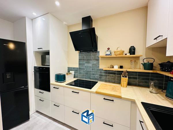 APPARTEMENT TYPE 5 AVEC 3 CHAMBRES, BUREAU ET PLACE DE PARKING