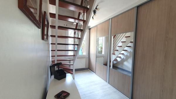 MAISON proche métro