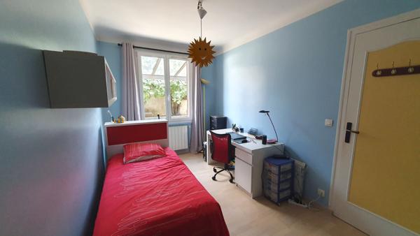 MAISON proche métro