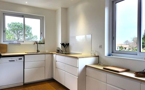 Appartement à vendre    4 pièces • 119,54 m2 Biarritz