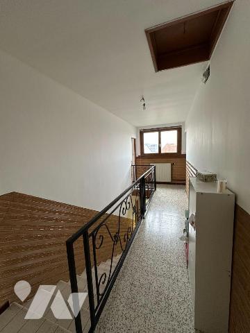 Située sur la commune de Fort-Mardyck, cette maison individuelle de 115 m², construite en 1971,...