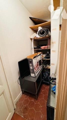 NEUILLY SUR SEINE - METRO SABLONS - STUDETTE (12.70 m²) + DEBARRAS