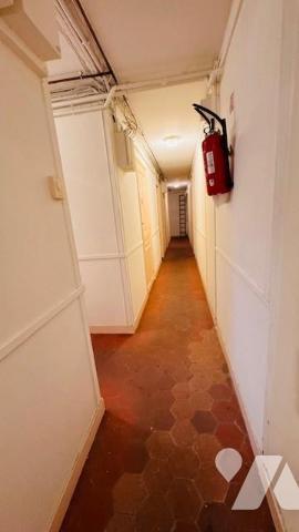 NEUILLY SUR SEINE - METRO SABLONS - STUDETTE (12.70 m²) + DEBARRAS