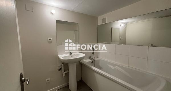 Location Appartement 2 pièces 66.57 m² - Villeurbanne 69100