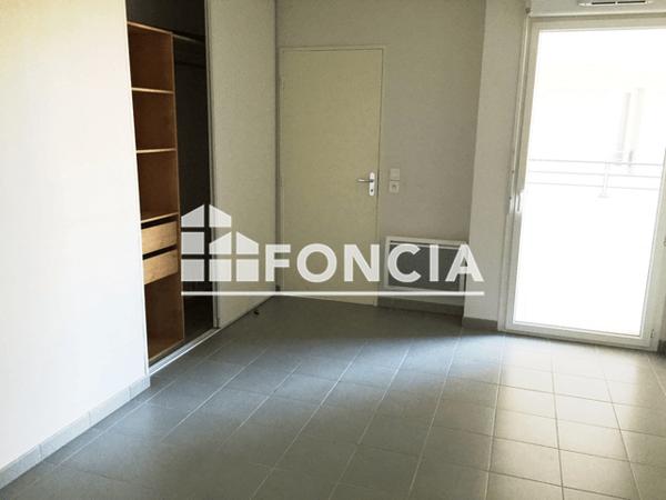 Location Appartement 2 pièces 40.8 m² - 4 AVENUE RAOUL FOLLERAU Marseille 13011